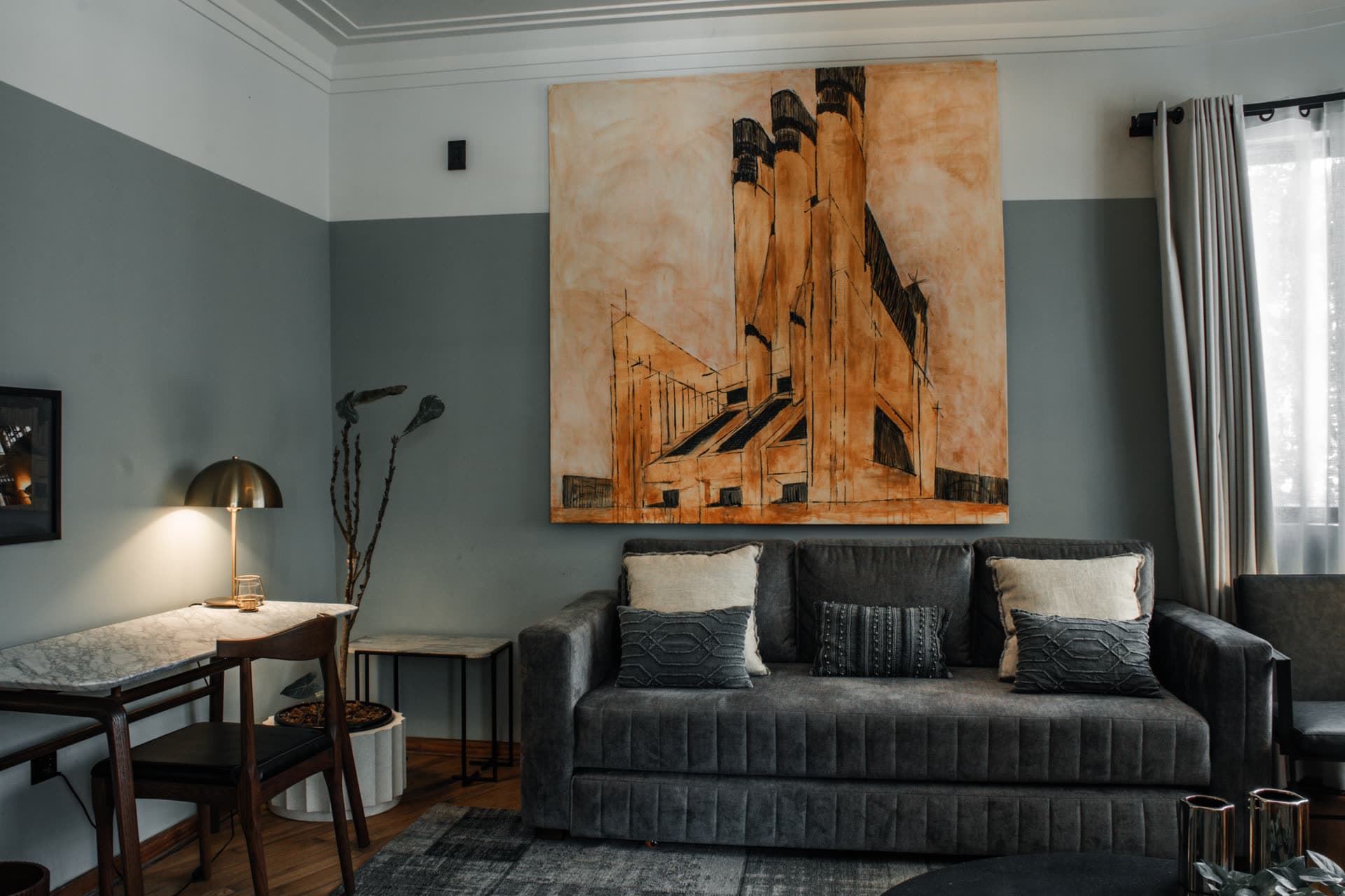 1 Bedroom — Living Area